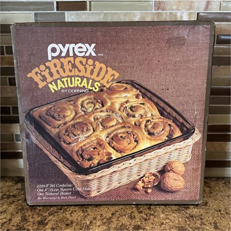 Sealed Pyrex Fireside Square Baking w/ Basket