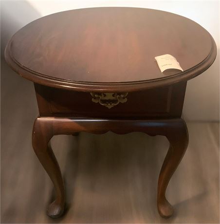 Harden Queen Anne Style Cherry Oval Lamp or Side Table/Stand With Drawer