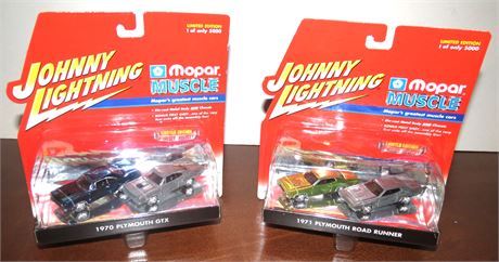 Johnny Lightning 1970 Plymouth GTX & Roadrunner