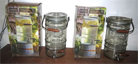 2.5 Gallon Glass Beverage Dispensers