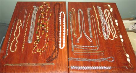 Costume Jewelry: Necklaces