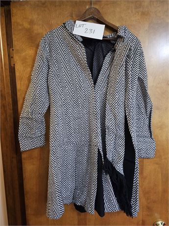 Vintage Black & White Chevron Pattern Ladies Coat