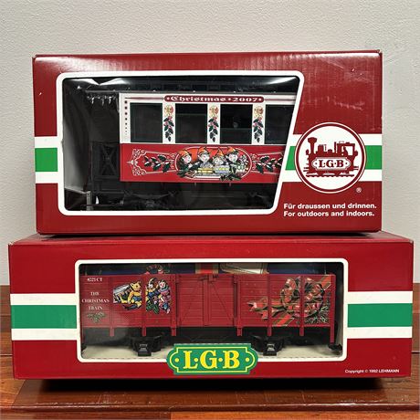 LGB The Christmas Train Passenger and Gift Package Cars