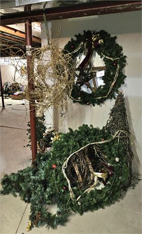 Oversized Outdoor Christmas Wreaths, Sleigh Garland & More