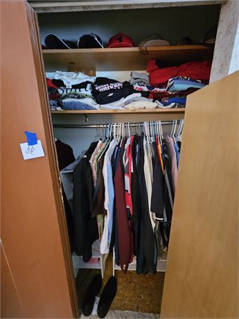 Men's Closet Cleanout:Huge Amount of T-Shirts/Sweat Shirts/Ball Caps & Much More