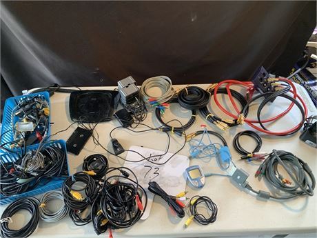 Misc Audio Visual Electronics Cable Lot Over A Dozen Different Cables