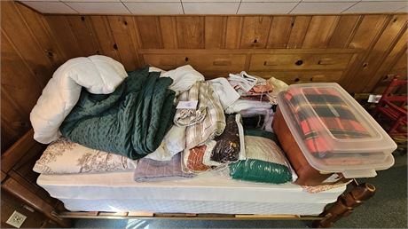 Large Lot of Mixed Blankets, Sheets,Pillow Cases, and More Sizes  Vary