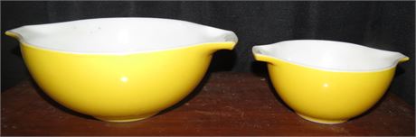 Vintage Pyrex Bowls #19, #22