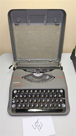 Hermes Baby Swiss Made Typewriter
