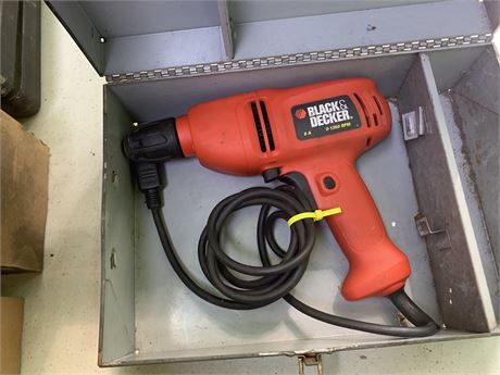 Black and Decker 3/8 Variable Speed Chuckless Drill