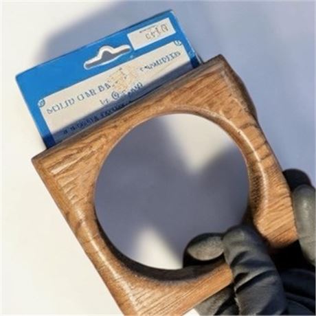 Vin Solid Oak Bathroom Towel Holders & Clear Donner Lucite Towel Rings