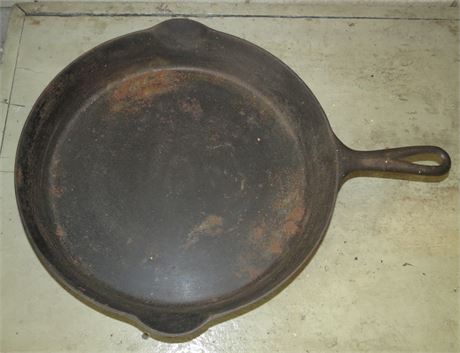 Erie Cast Iron Skillet #12