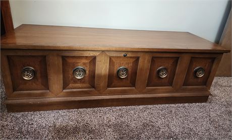 Lane "Sweetheart" Cedar Chest