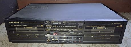 Pioneer Cassette Deck