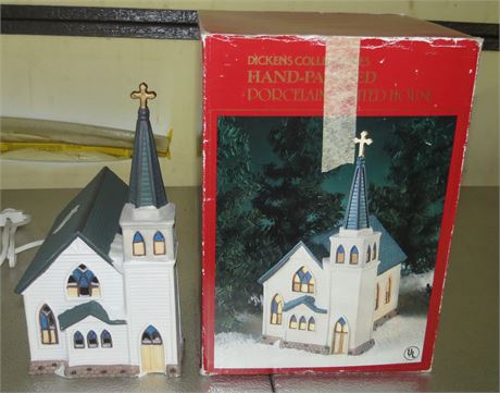 Dickens Collectibles Lighted Church