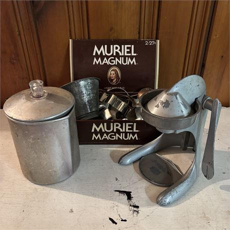 Collection of Primitive & Vintage Kitchen Items - Cookie Cutters, Juicer & More