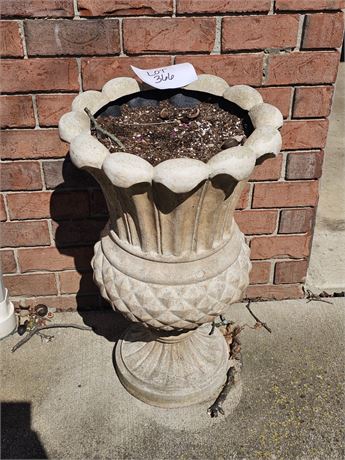 Heavy Chalkware/Resin Planter