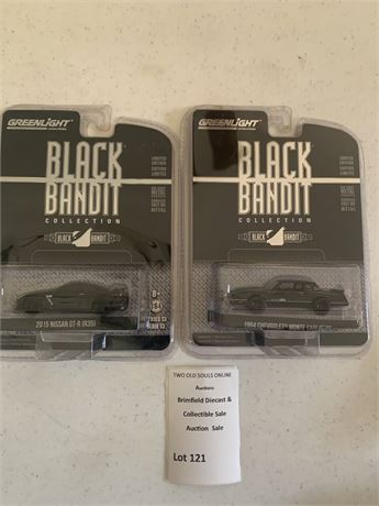 Greenlight Black Bandit Series  2015 Nissan GT-R (R35) Die Cast Car