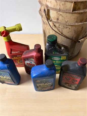 Bucket and Misc Auto Oil - Peak, Valvoline and More