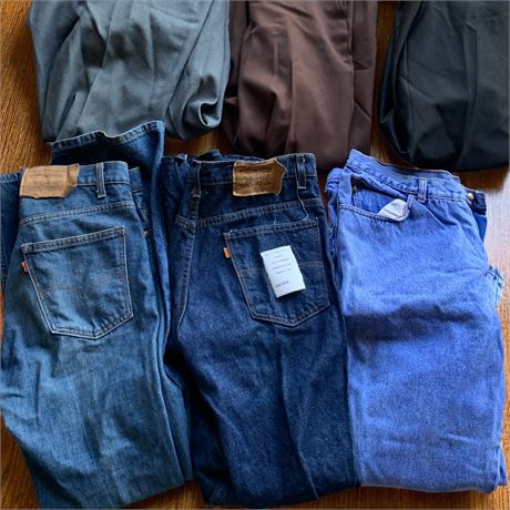 Mens Pants & Jeans Lot - Levis Jeans Sized 33W x 36L, Dress Pants No Size