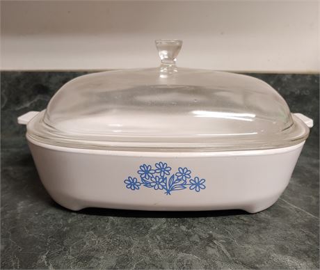 Rare "Blue Daisy" Corningware 2.5 Qt. Browning Casserole Dish w/ Lid