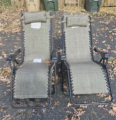 Outdoor Gravity Lounge Chairs X2