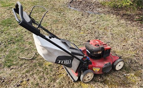 22" TORO Lawnmower, Self-Propelled w/Bag