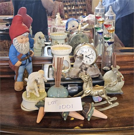 Mixed Decor Lot : Watch Box / Diffusers / Clock / Figurines & More