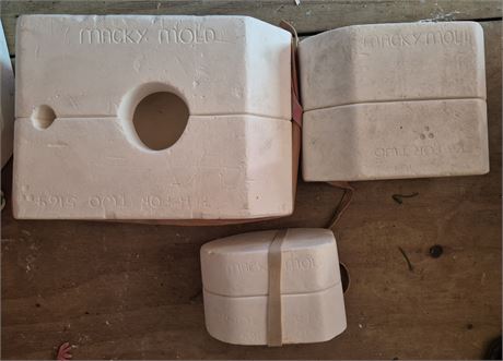 Macky Mold Teapot