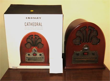 Crosley Cathedral AM/FM Radio CD Player