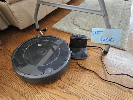 Roomba iRobot Vacuum with Home Base