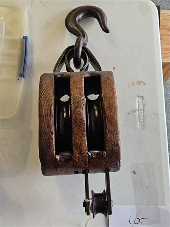 Antique Heavy Duty Pulley