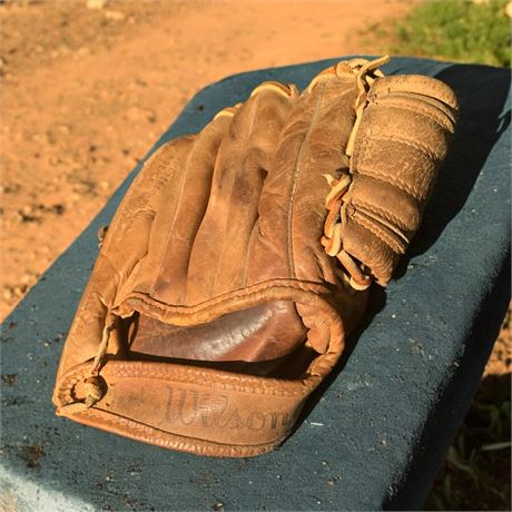 Vintage Wilson Harvey Kuenn Baseball Mitt/Glove