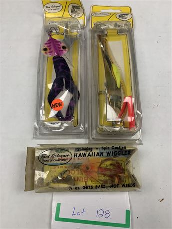 Fred Arbogast Lure of 3 - Hawaiian Wiggler - Doctor Spoon - Sputterfrog