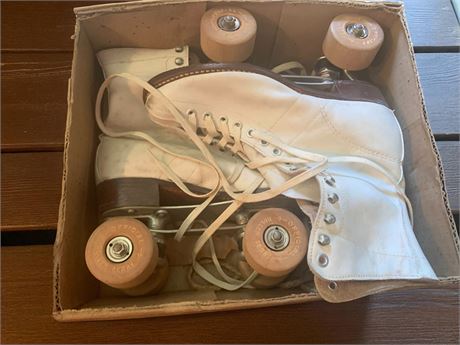 Girl's Roller Derby Official Rink Skates with Shoes In Original Box