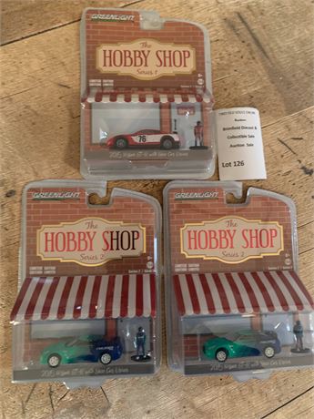 Greenlight The Hobby Shop Series 2015 Nissan GT-R Vehicles & Driver Figures