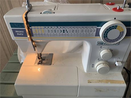 White Brand Cleveland Ohio Heavy Duty Sewing Machine With Needles & Cover