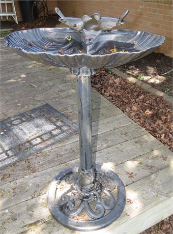 Plastic Bird Bath