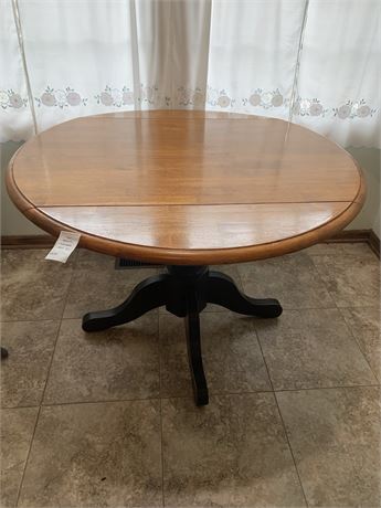 Vintage Round Butterfly Leaf Pedestal Wood Top Kitchen Table