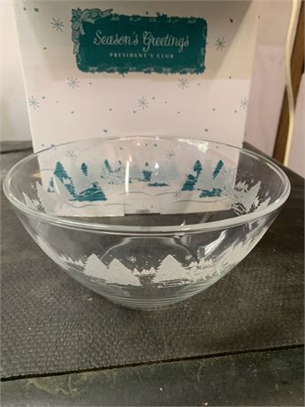 Avon Presidents Club Holiday Award Glass Bowl With Sleigh Ride Theme