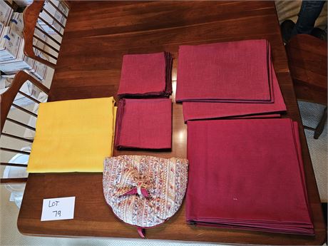 Mixed Table Cloth Lot: Different Colors & Sizes