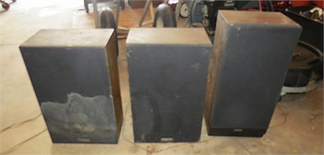 3 Fisher Speakers