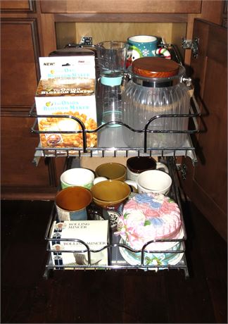 Kitchen Cabinet Cleanout Lot