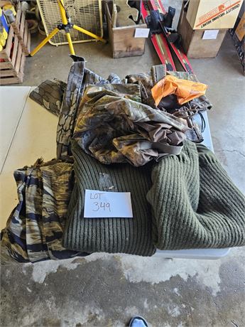 Mixed Hunting Gear Lot- Size/Content Vary
