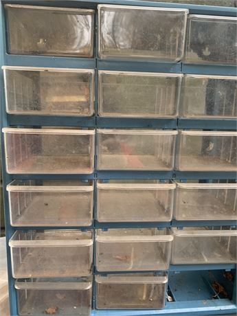 18 Drawer Parts Bin - Missing 1 Bin