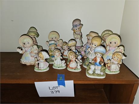 Mixed Figurine Lot: Homco & More