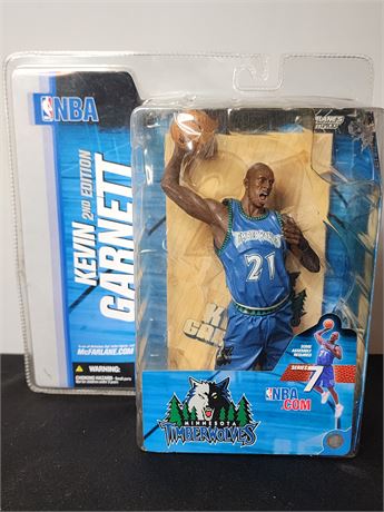 *NIB* Kevin Garnett 2nd Edition McFarlane Toys Figurine