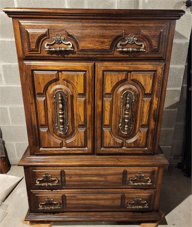 American Drew Chest W/Drawers