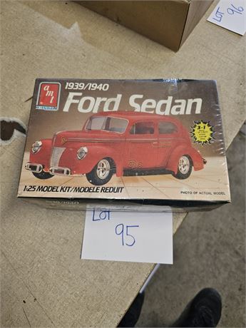 1939/40 Ford Sedan Model Car Made By AMT ERTL