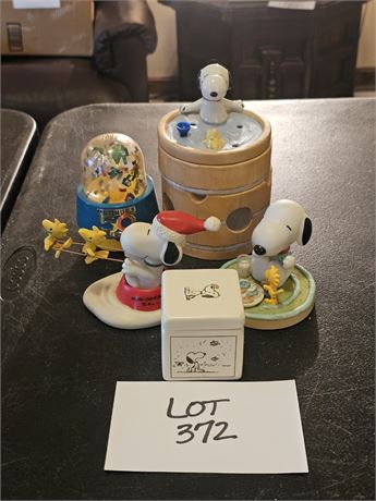 Peanuts Snoopy Mixed Lot- Snoopy "Cookies For Santa", Jolly Holidays, Warmer & M